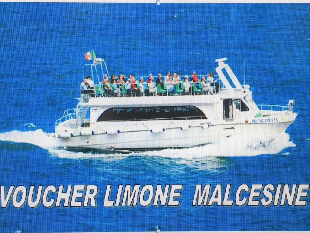 Bella Vacanza Limone Лимоне-суль-Гарда Экстерьер фото