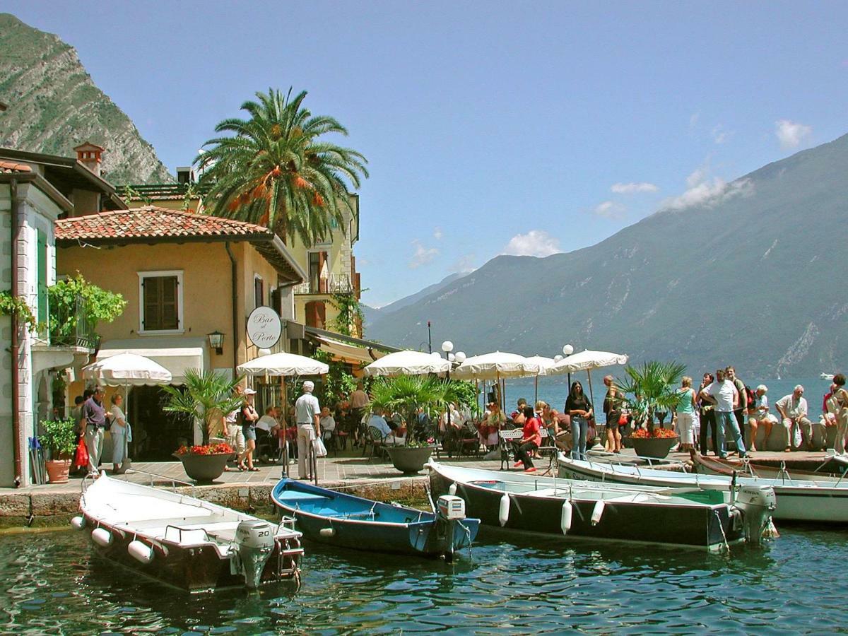 Bella Vacanza Limone Лимоне-суль-Гарда Экстерьер фото