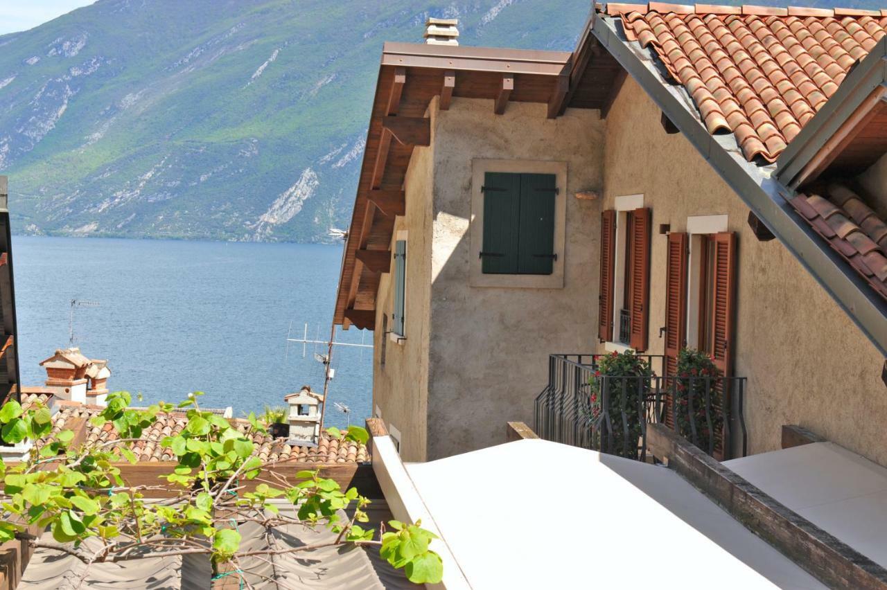 Bella Vacanza Limone Лимоне-суль-Гарда Экстерьер фото