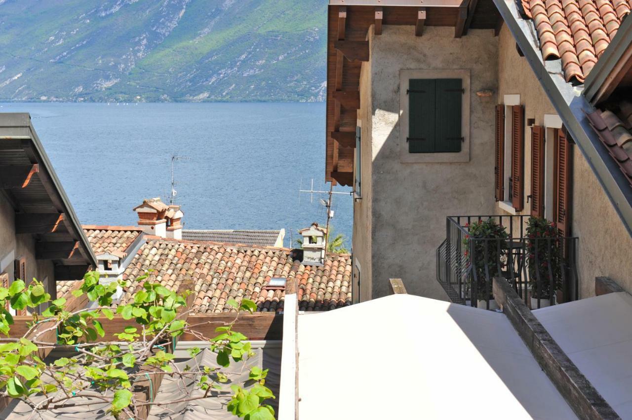 Bella Vacanza Limone Лимоне-суль-Гарда Экстерьер фото